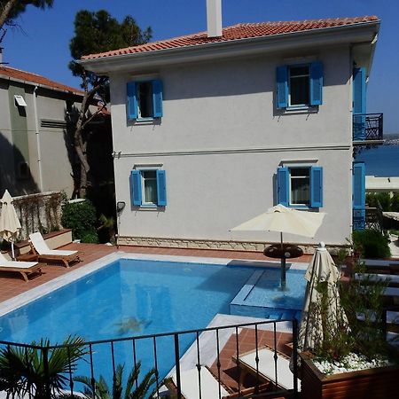 Karamela Hotel Айвалык Экстерьер фото
