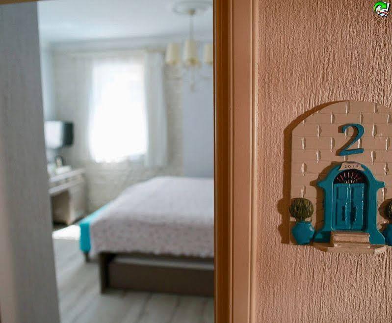 Karamela Hotel Айвалык Экстерьер фото