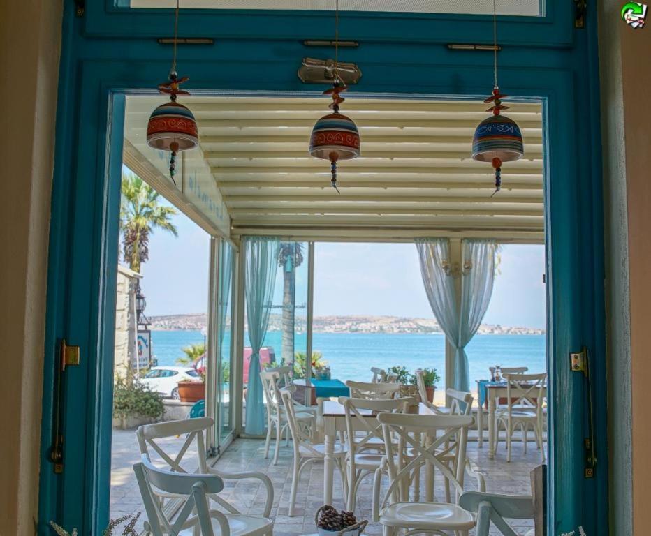 Karamela Hotel Айвалык Экстерьер фото